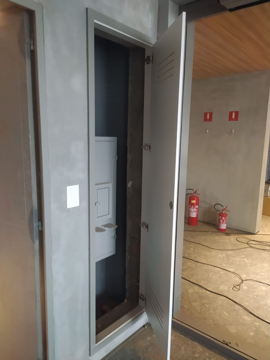 Porta shaft instalada pela Master, obra 27